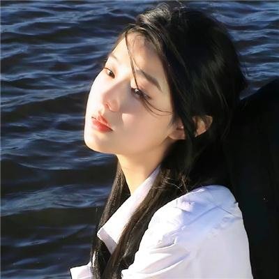 不可爱的她